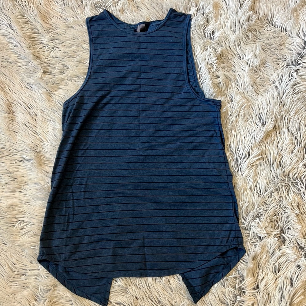 Mondetta open back work out tank top